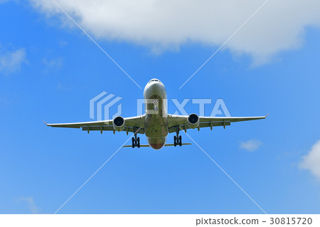 飛機降落 30815720