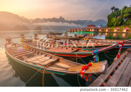 Ratchaprapha Dam, Khao Sok National Park 30817462