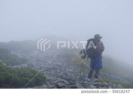 Mountain climbing Mt. Ogigatake · bad weather (gas) 30818247