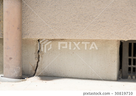 裂縫房屋的基礎 裂縫房屋的基礎 30819710