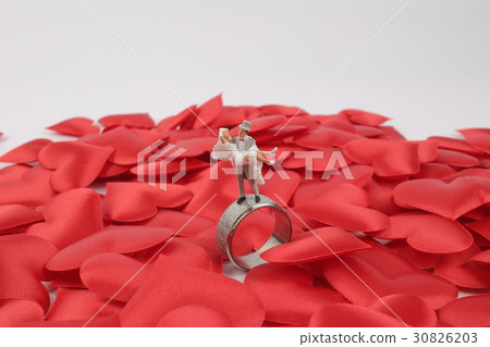 wedding figure stand on the ring wedding figure stand on the ring 30826203