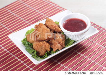 deep fried chicken 30826592