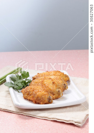 deep fried chicken 30827063