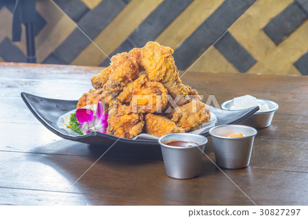 deep fried chicken 30827297