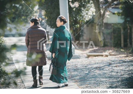 拜拜 父母和小孩 親子 30827669