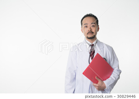 一件白大褂男 30829446