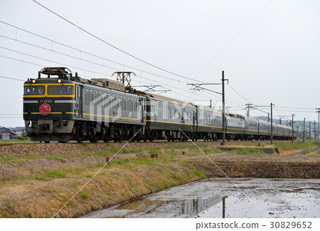 EF81113 Sleeper Express Twilight Express running on the former Hokuriku Main Line 30829652