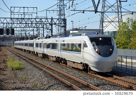 681 series limited express Thunderbird of the advanced prototype V01 formation 30829670