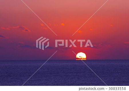 "World cultural heritage" Kumano Kodo · "Ikeiwa" in Ise Road, Dharma Chaoyang rising from Shichirigamihama "World cultural heritage" Kumano Kodo · "Ikeiwa" in Ise Road, Dharma Chaoyang rising from Shichirigamihama 30833558