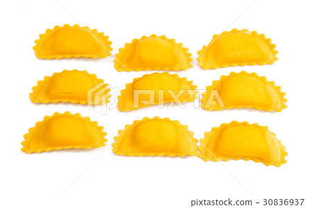 Ravioli isolated 30836937