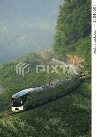 第4季島上運行早上禁止東部 30840607