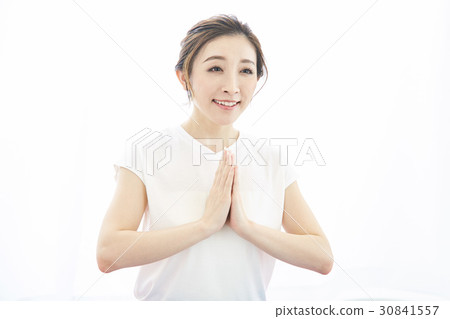 Women who do yoga 30841557