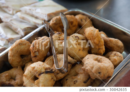 Vada. Traditional Indian food. 30842635