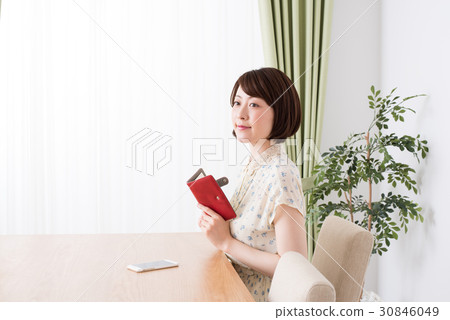 Lifestyle women 30846049