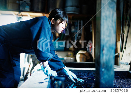 靛藍染料手工染色染色女性 30857016