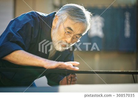 靛藍染料手乾燥 30857035