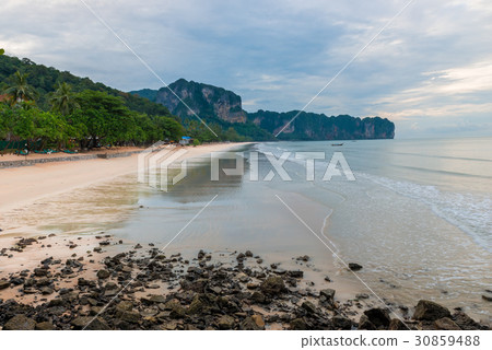 Top view of the ebb and flow of Krabi beach 30859488