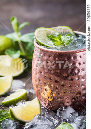 Moscow mule cocktail 30859883