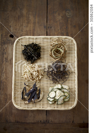 Amber, Eggplant, Fern, Scabby, Scorpion, Landscape 30862084