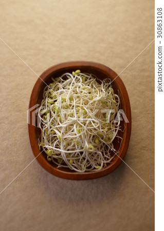 Bean sprouts 30863108