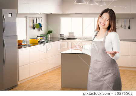 asian housekeeper asian housekeeper 30875562