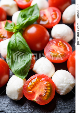 Caprese  30881992