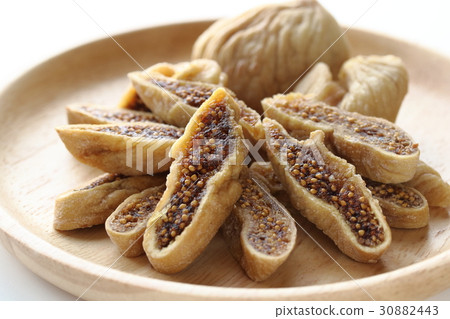 Dried fig 30882443