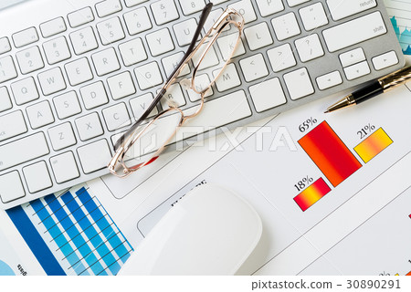 Preparing average sales report Preparing average sales report 30890291