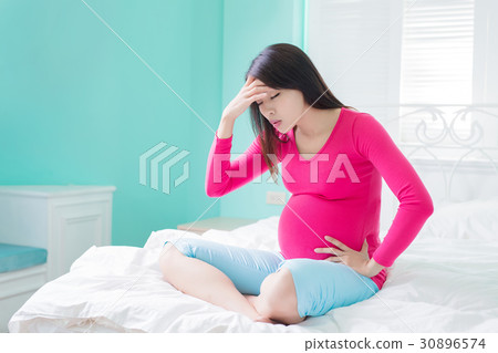 pregnancy woman feel pain 30896574
