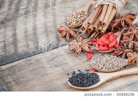 Collection of Chinese herbal ingredient 30898286