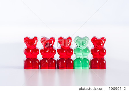 Bears in red and green 30899542