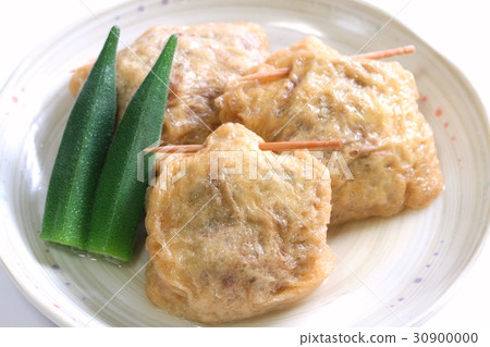 Plenty of cabbage and minced beef consomme soup Plenty of cabbage and minced beef consomme soup 30900000