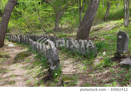 Shinshu Otari村文化資產Maezan Hyundai Kannon鹽的身體Takatoshi Mason以Chikoku方式建造石頭 30902412