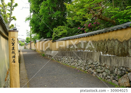 Nara · Naoshi Shiga Old place 4 (Scenery of the earth wall) 30904025