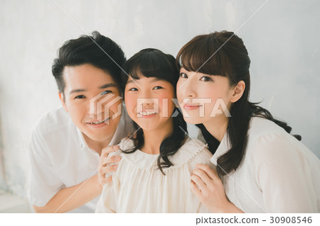 family, younger, grinning 30908546