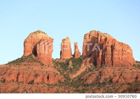 Sedona Cathedral Rock 30910760
