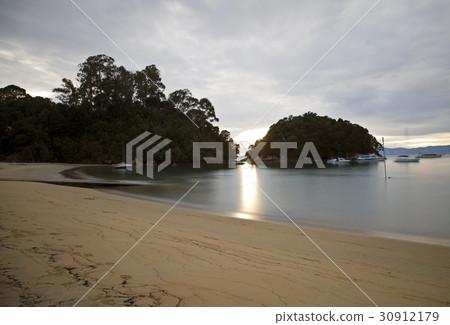 Golden Sand Beach New Zealand 30912179