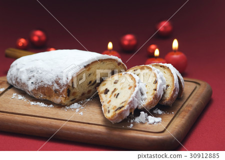 德式聖誕蛋糕 德式聖誕蛋糕 30912885