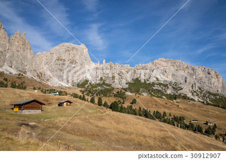 Passo sella mountain landscpe Passo sella mountain landscpe 30912907