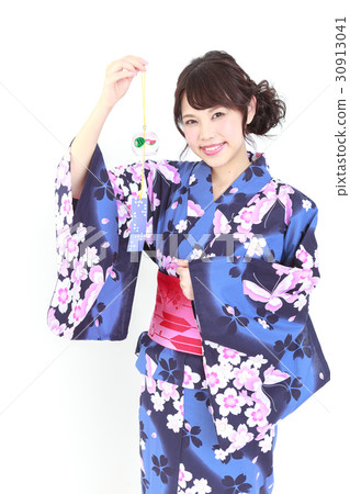 Young lady with yukata with wind chimes Young lady with yukata with wind chimes 30913041