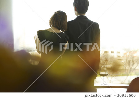 做約會的成人夫婦 30913606