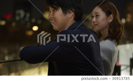 做約會的成人夫婦 30913785