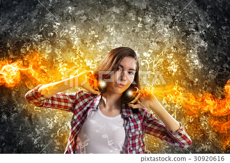 Music lover 30920616