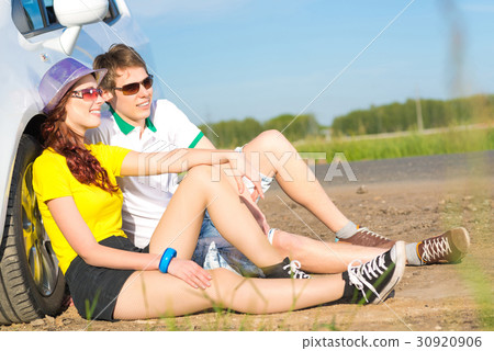 young couple 30920906