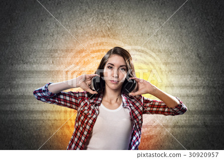 Music lover 30920957