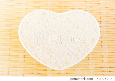 rice in a heart-shaped container, the bamboo tray 30923702