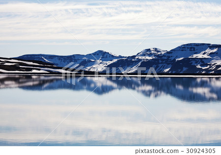 Iceland 30924305