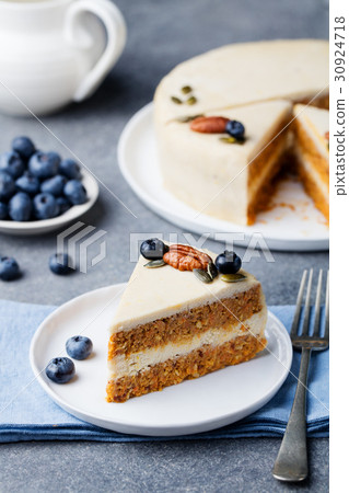 Vegan, raw carrot cake. Healthy food. 30924718