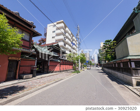 In front of Bengaratei, an old townscape in the Daimon district, Hiyoshi-cho, Nakamura-ku, Nagoya 30925020