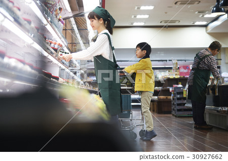 一個男孩購物苦難 30927662